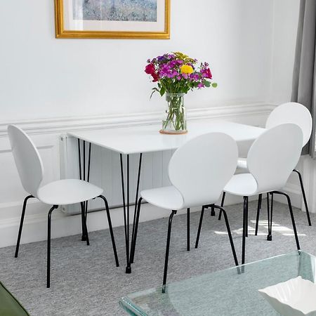 Super City Centre Apartment - Two Bedrooms, Perfect Location バース エクステリア 写真
