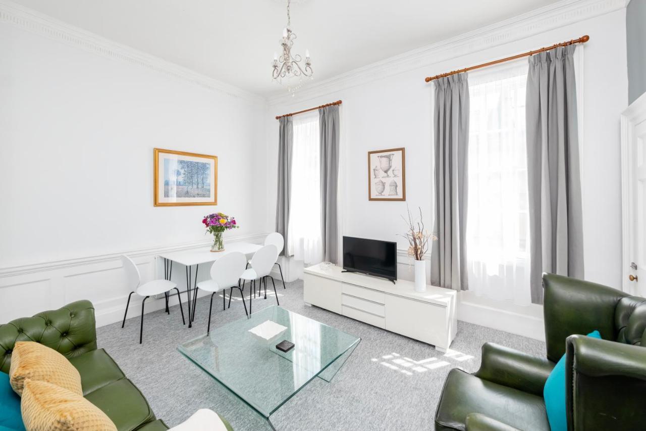 Super City Centre Apartment - Two Bedrooms, Perfect Location バース エクステリア 写真