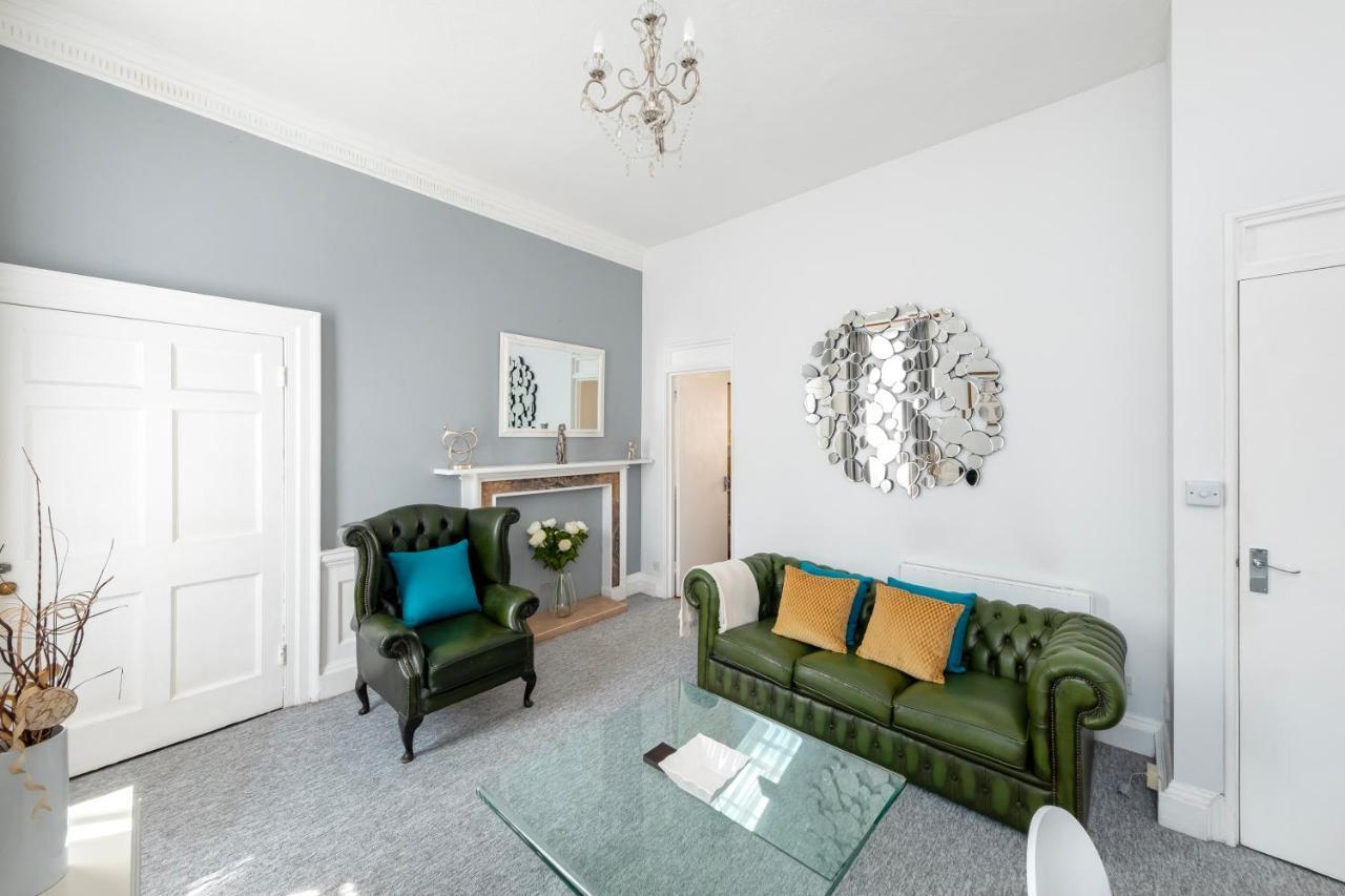 Super City Centre Apartment - Two Bedrooms, Perfect Location バース エクステリア 写真