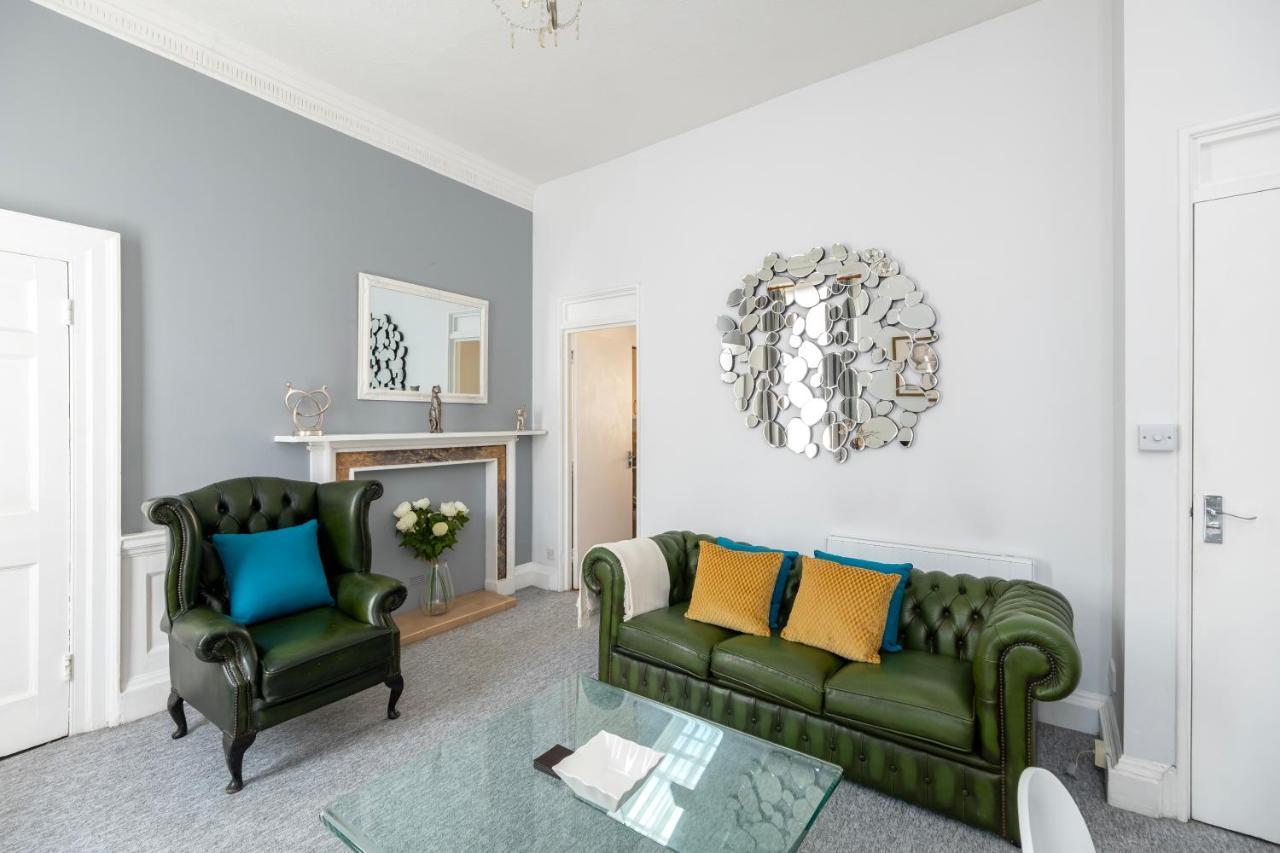 Super City Centre Apartment - Two Bedrooms, Perfect Location バース エクステリア 写真