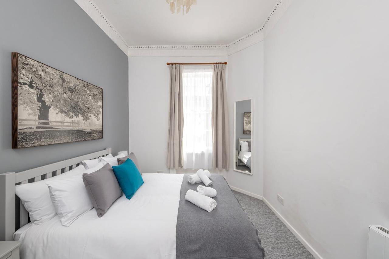 Super City Centre Apartment - Two Bedrooms, Perfect Location バース エクステリア 写真
